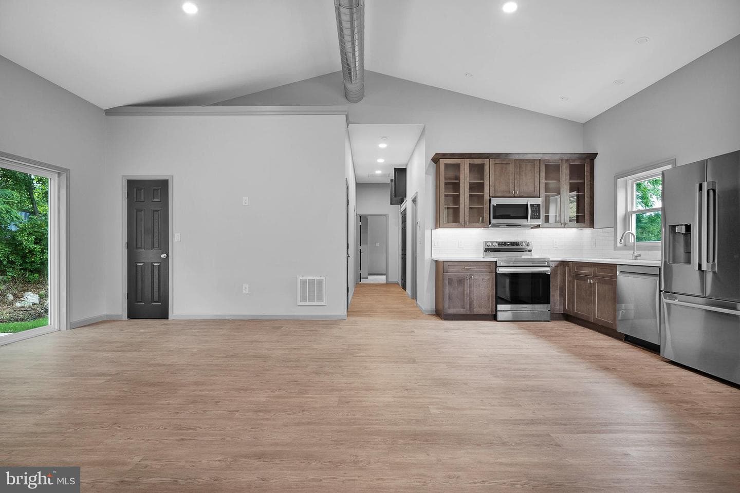 1407 Rising Sun Avenue photo 3