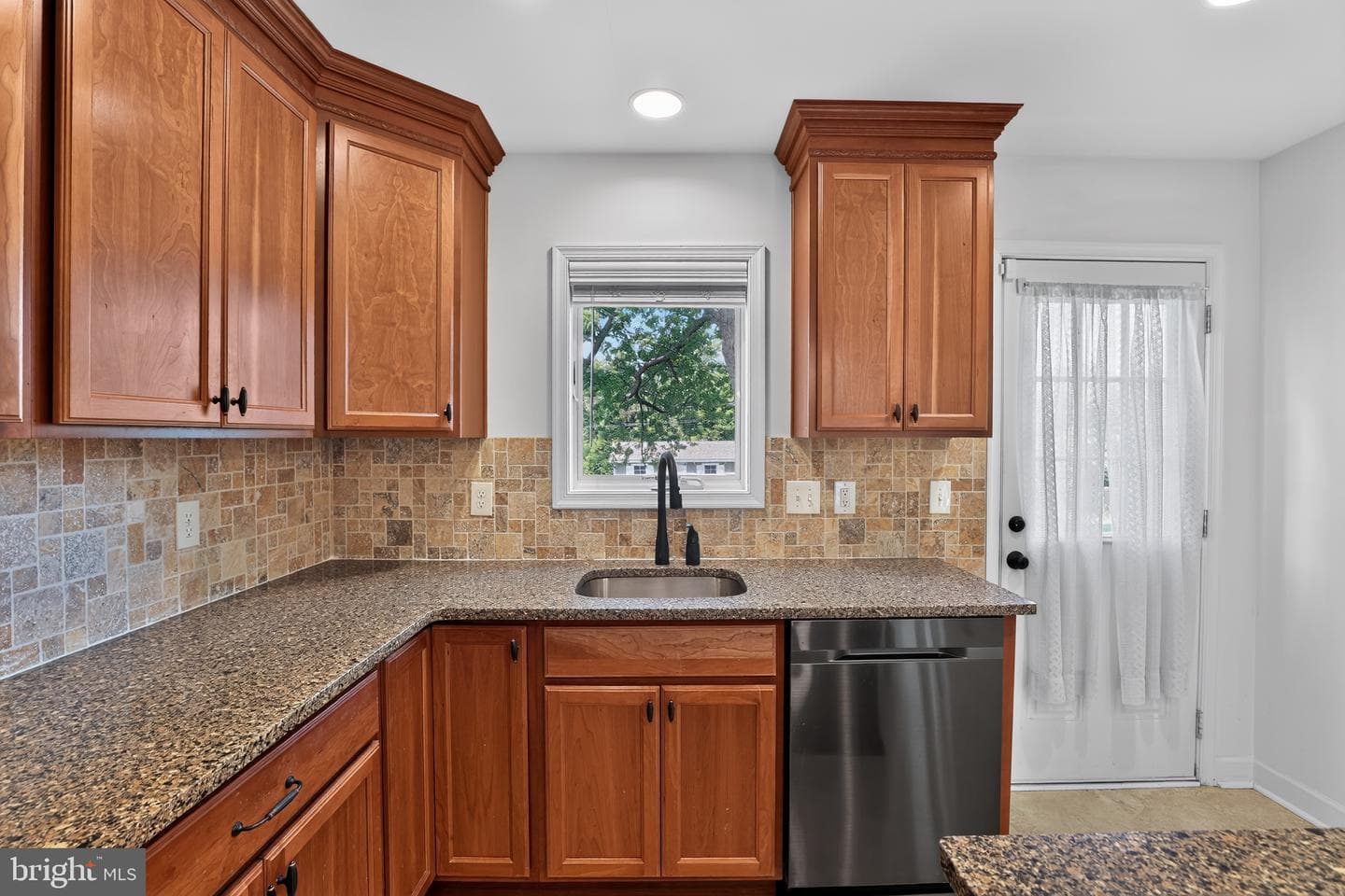 130 Acorn Drive photo 10