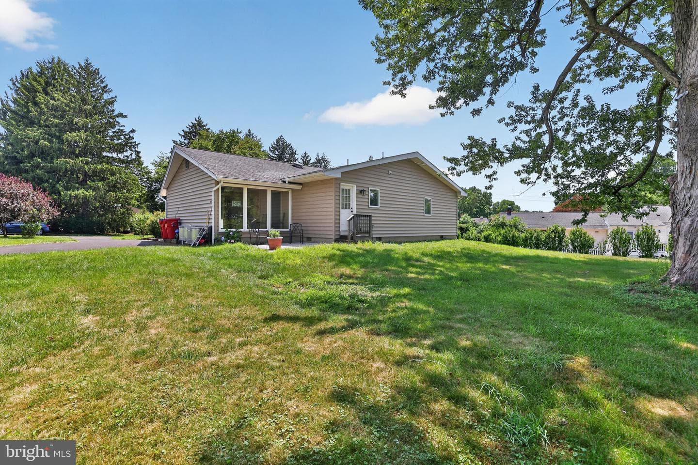 130 Acorn Drive photo 25