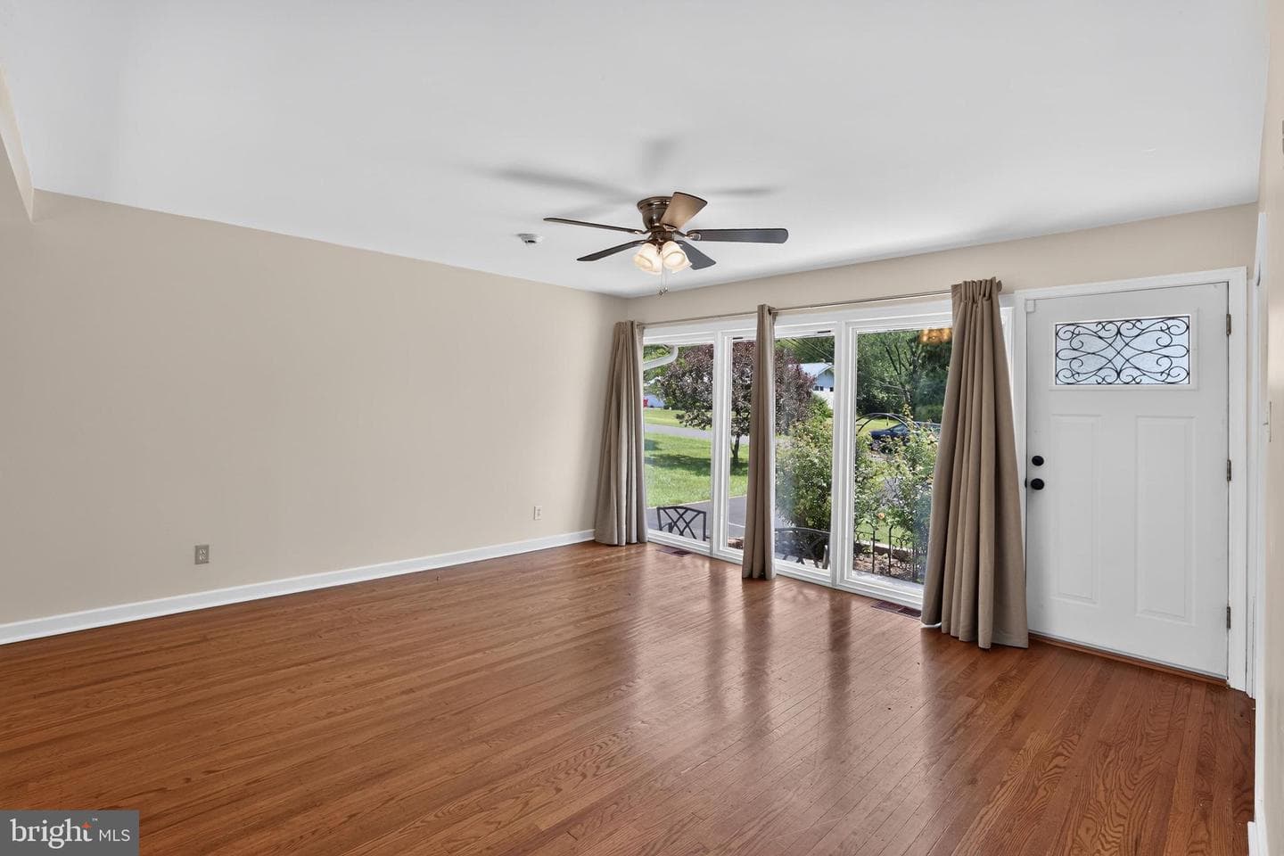 130 Acorn Drive photo 7