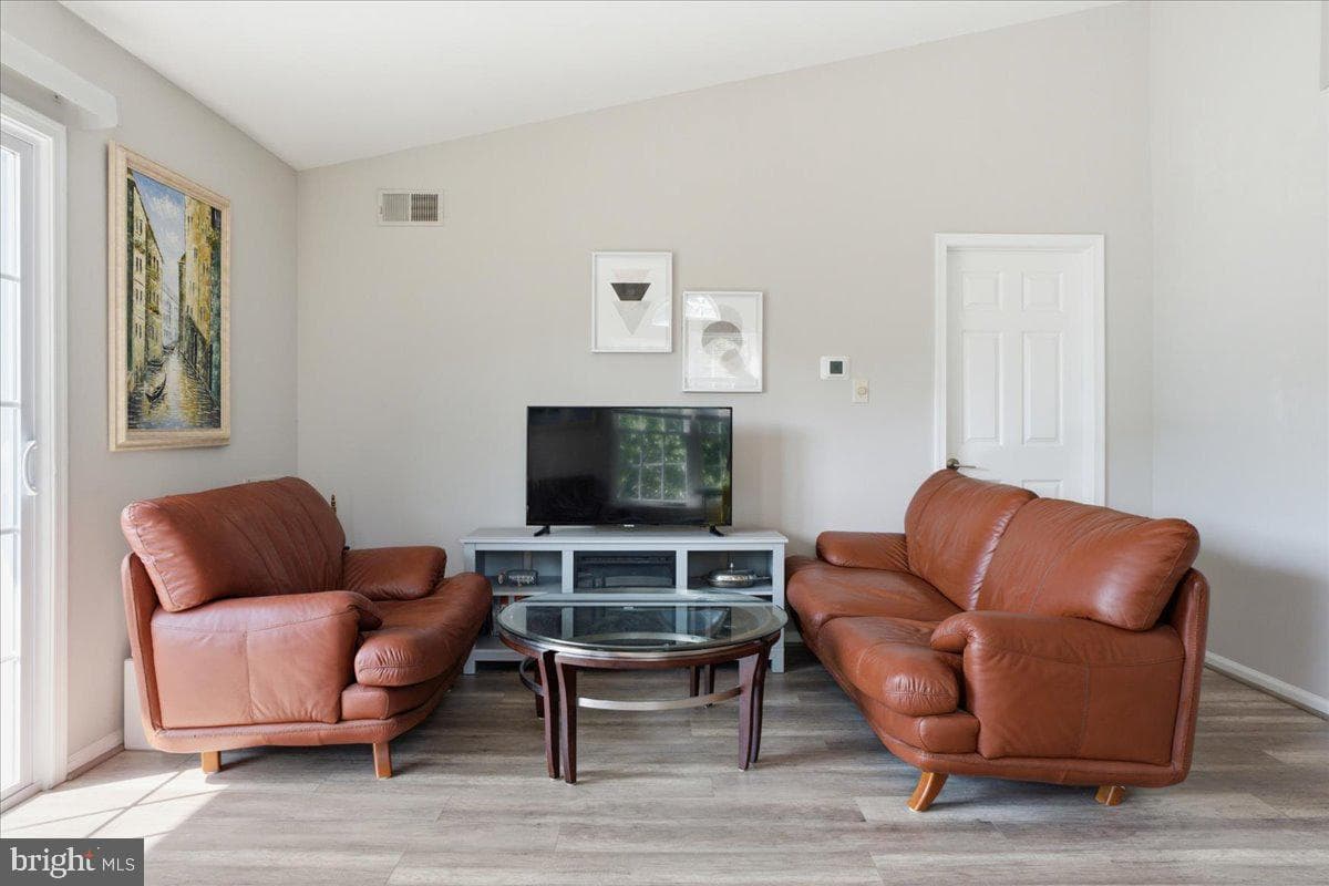 2606 Beacon Hill Drive photo 7