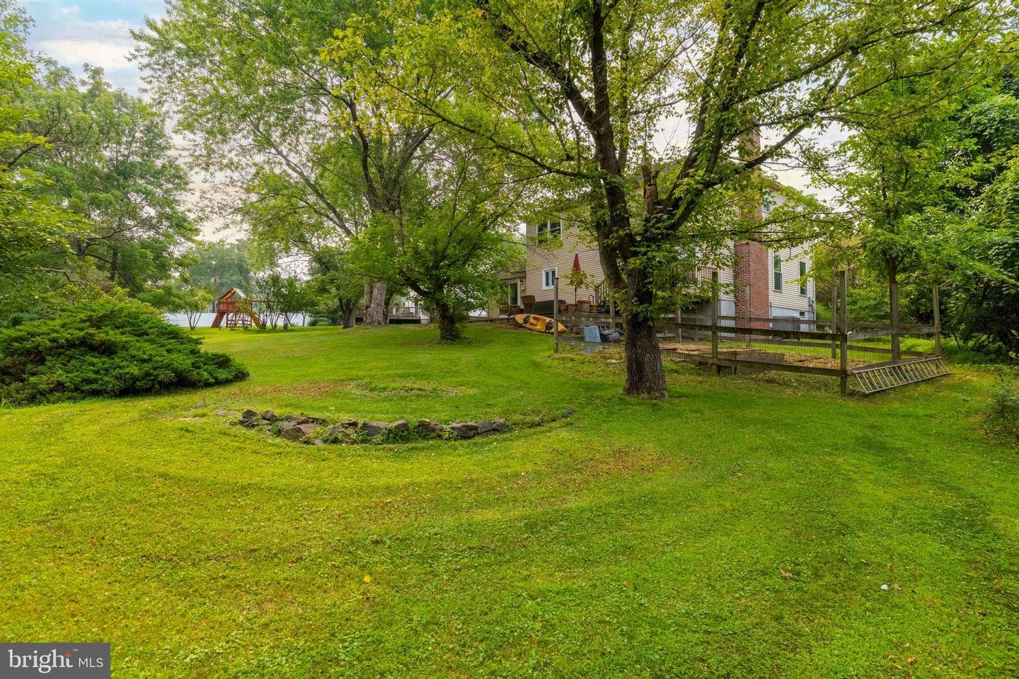 14 Brighton Place photo 35