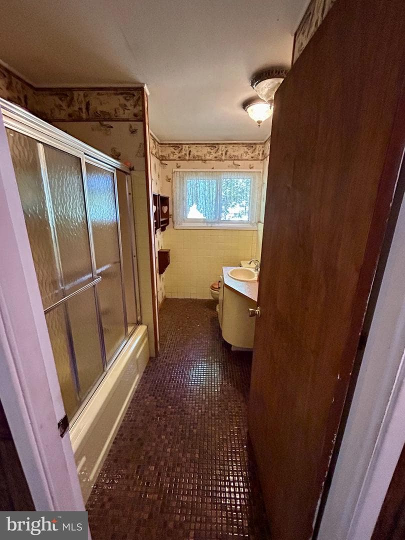 43 Falcon Road photo 14