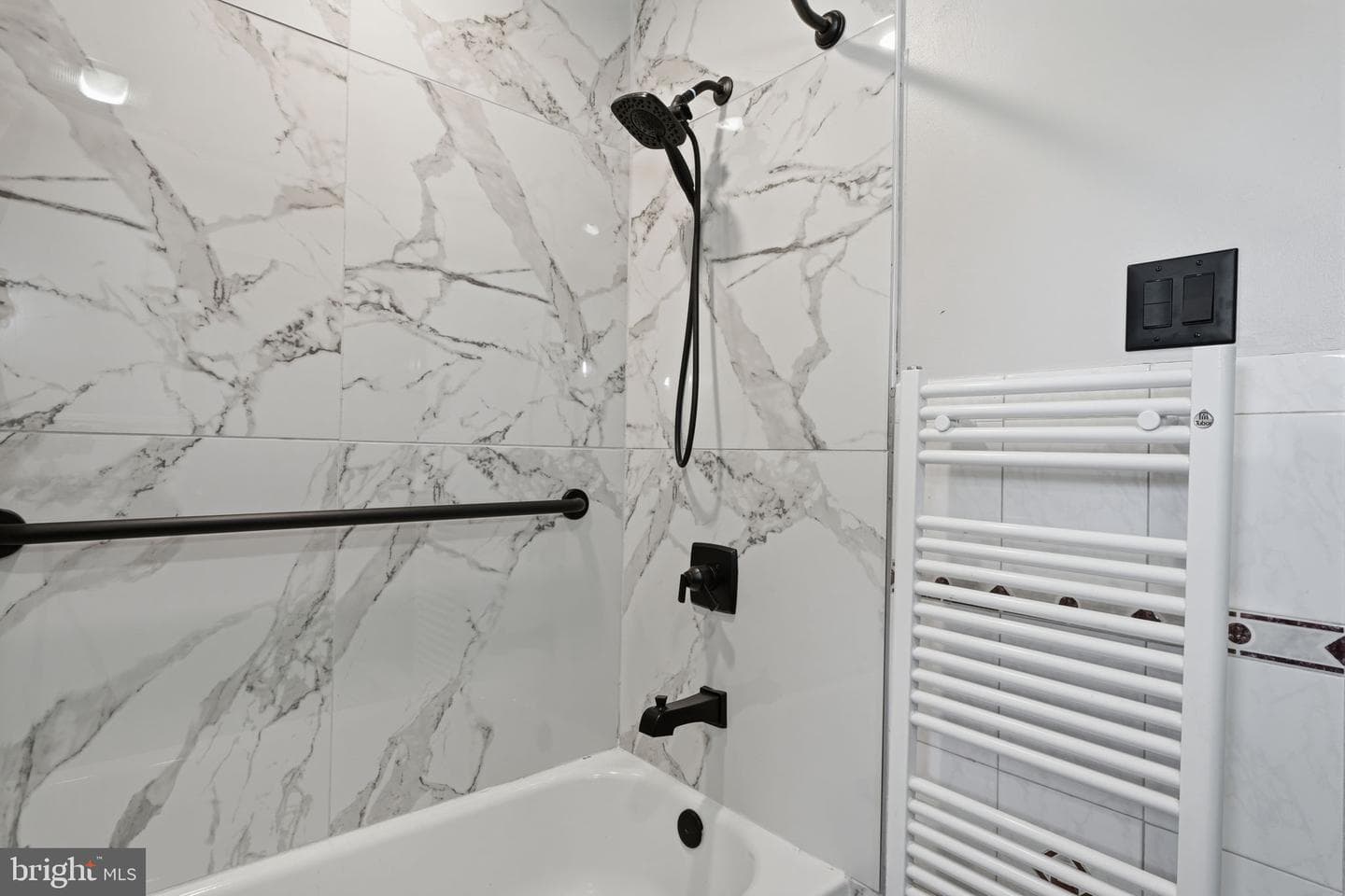 560 Lower Holland Road photo 28