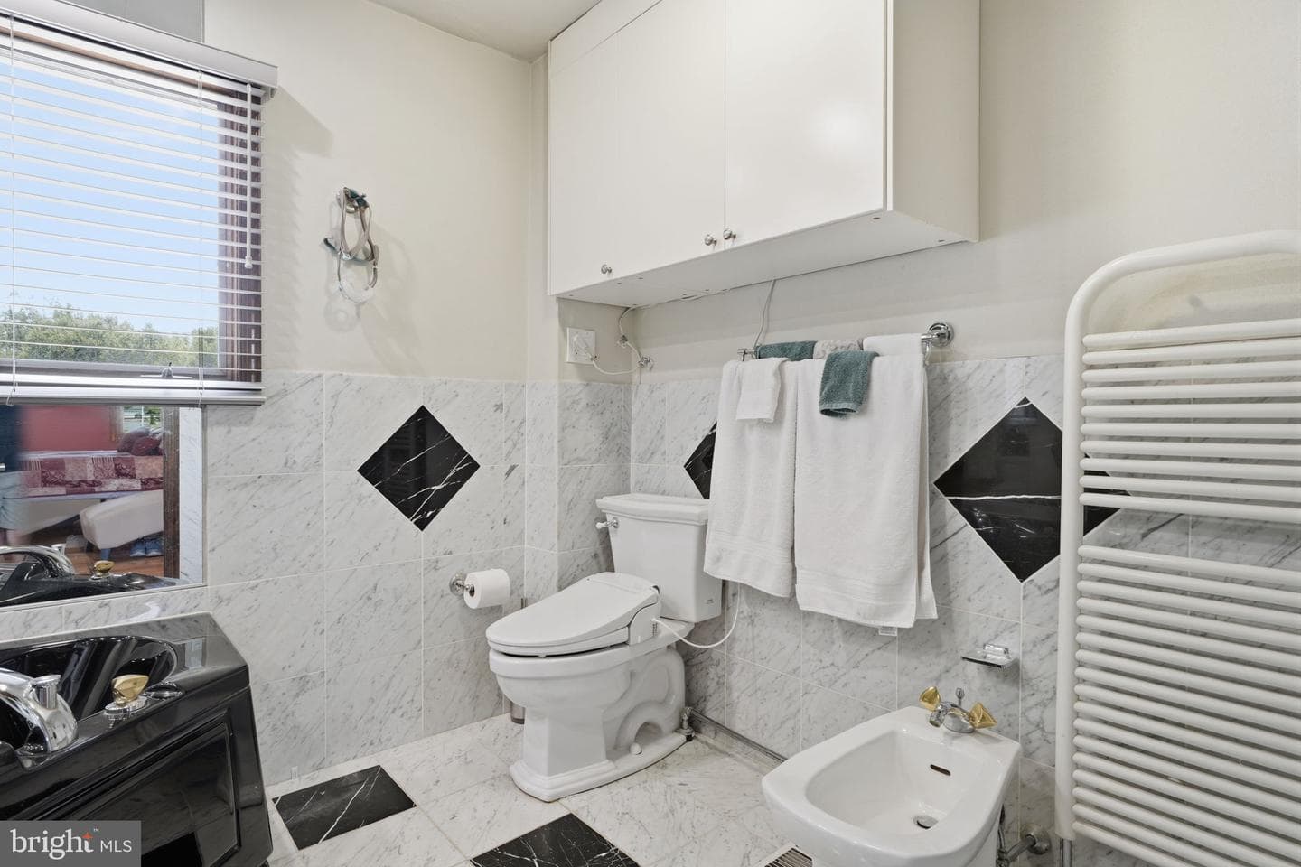 560 Lower Holland Road photo 33