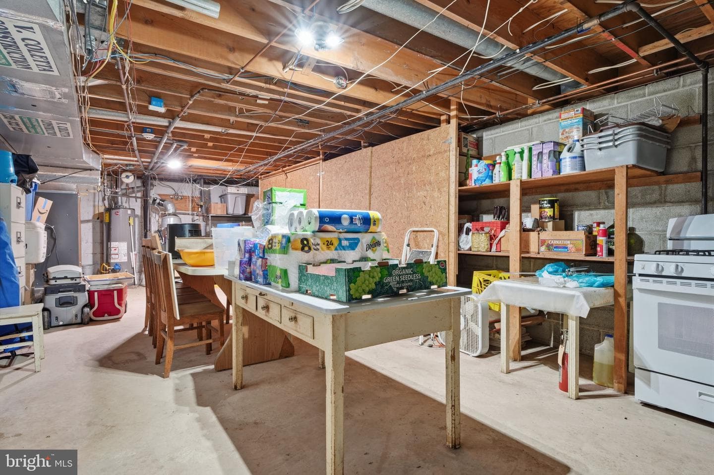 560 Lower Holland Road photo 43