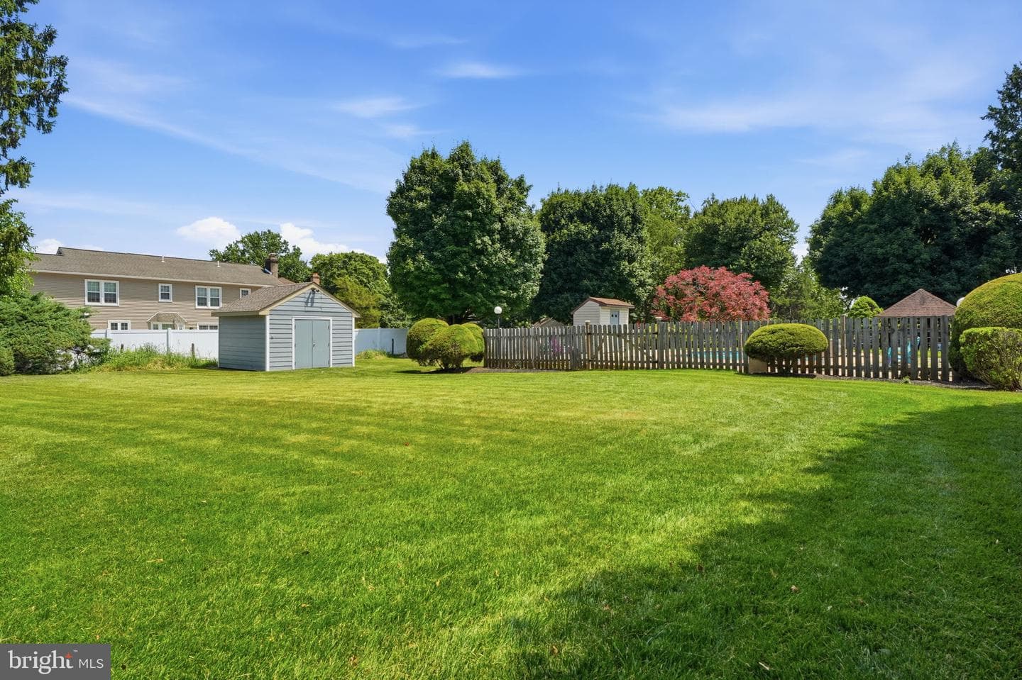 560 Lower Holland Road photo 55