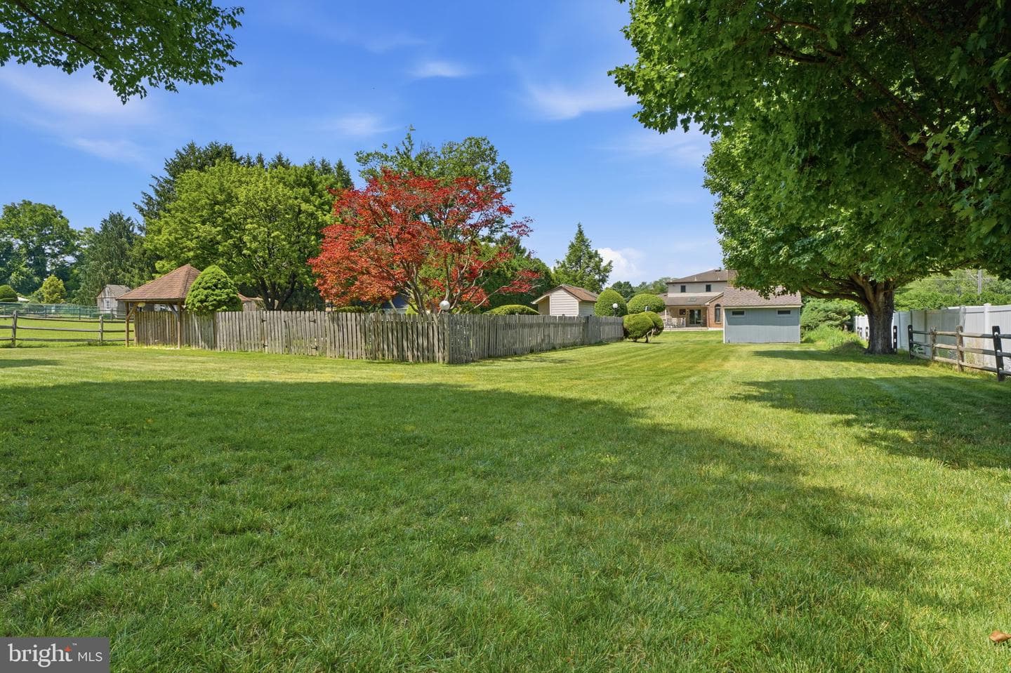 560 Lower Holland Road photo 60