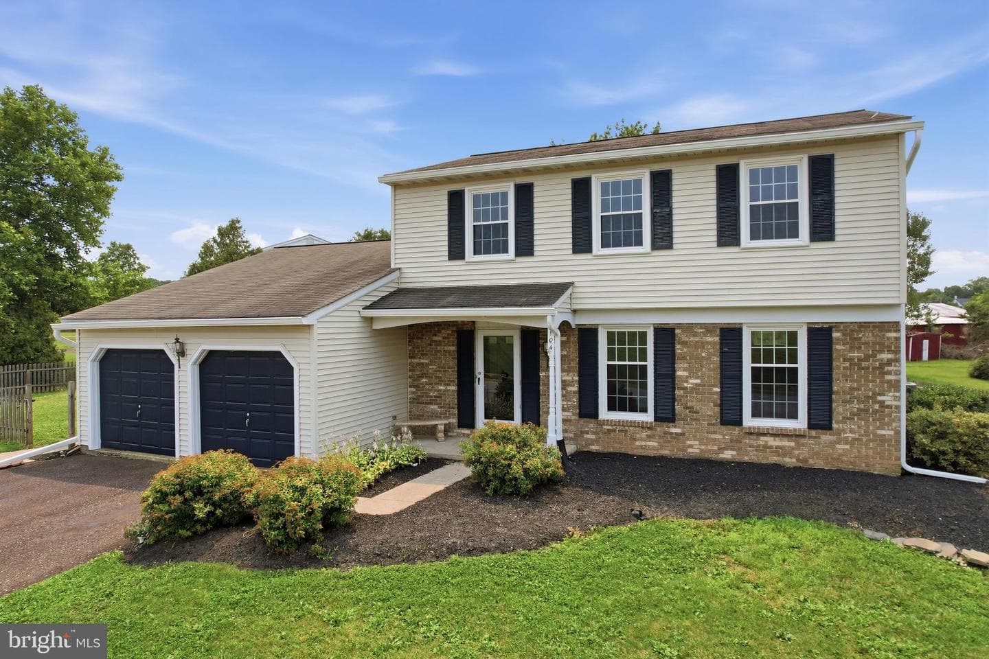 104 Noble Drive photo 1