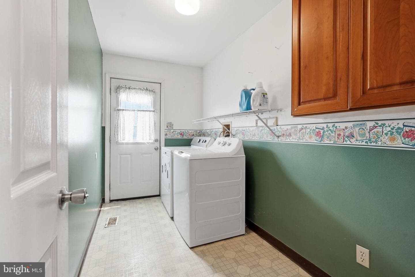 104 Noble Drive photo 17