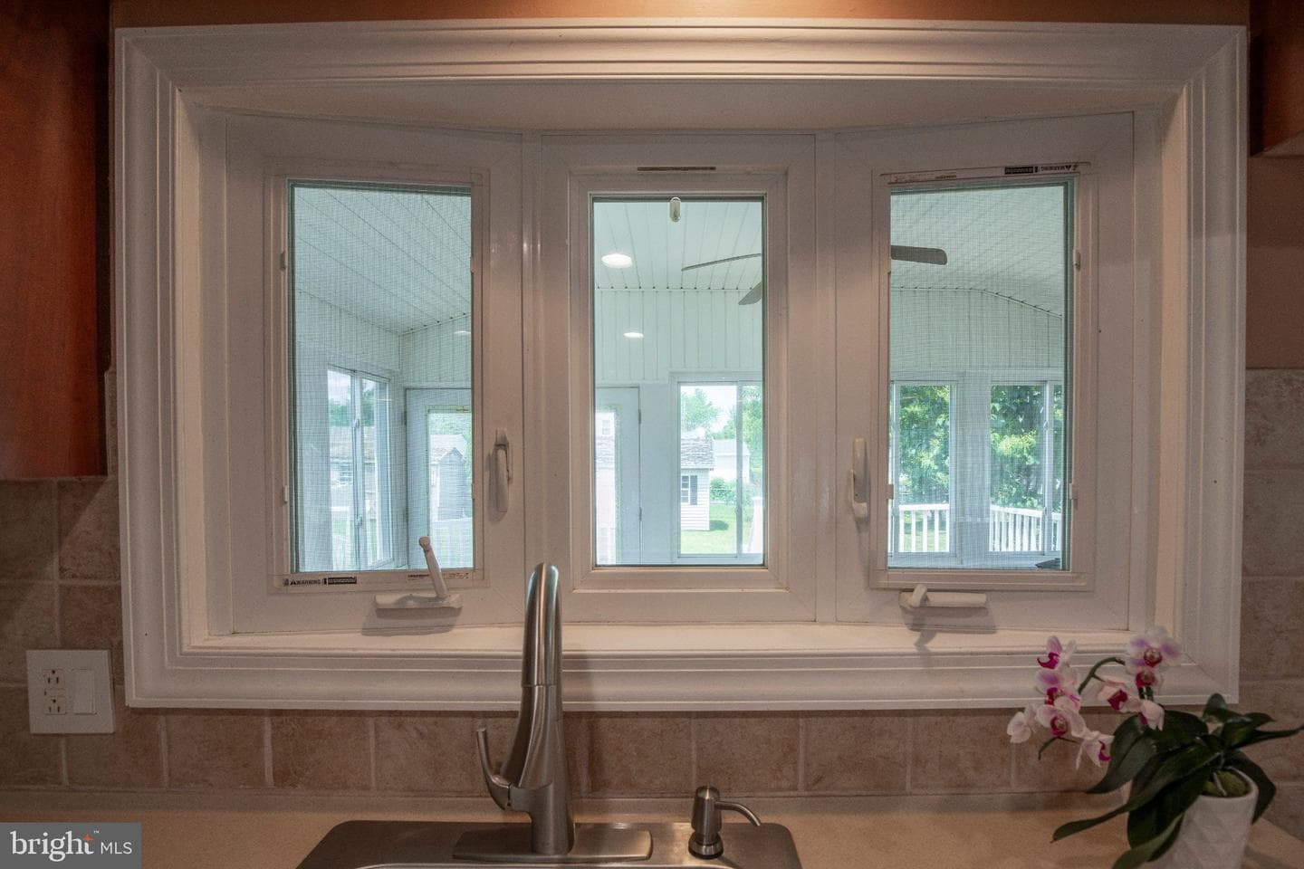 772 Clifford Street photo 14