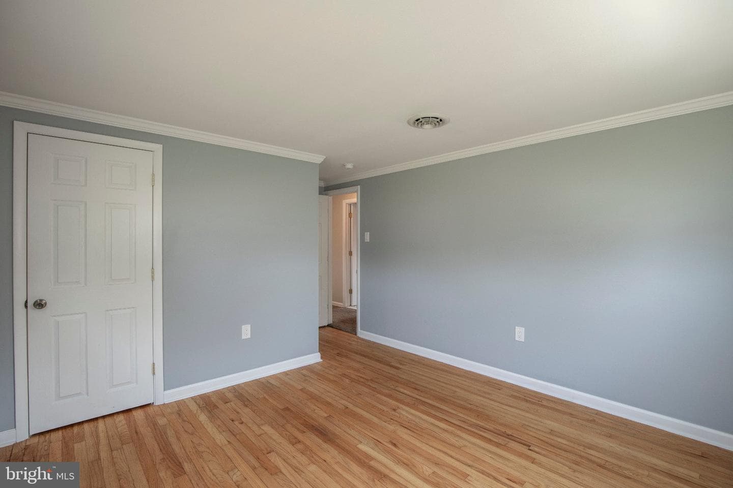772 Clifford Street photo 22