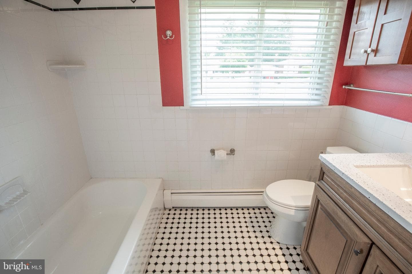 772 Clifford Street photo 24