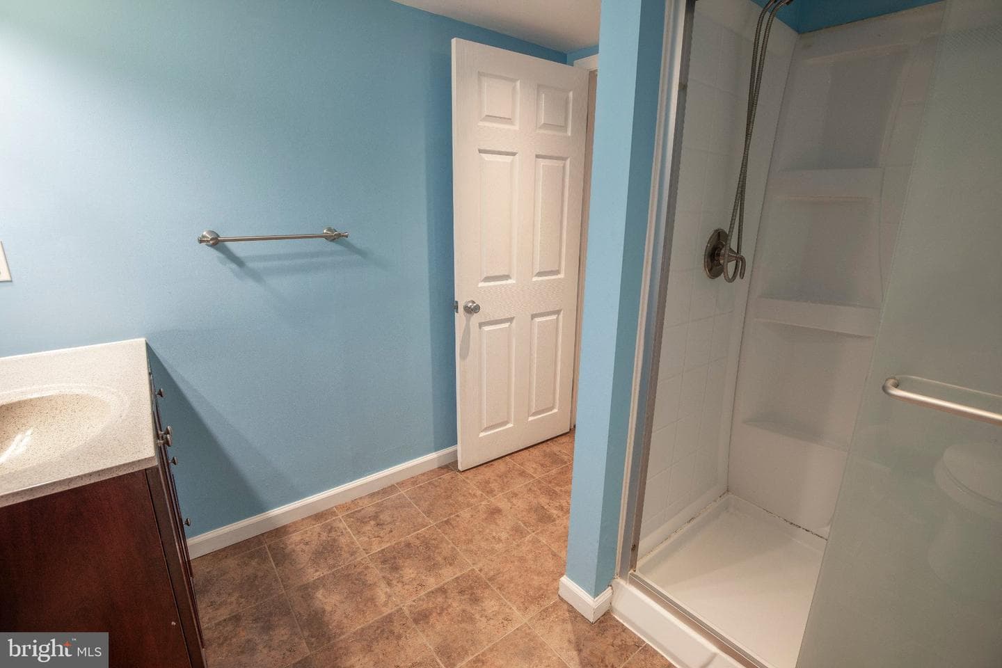 772 Clifford Street photo 39