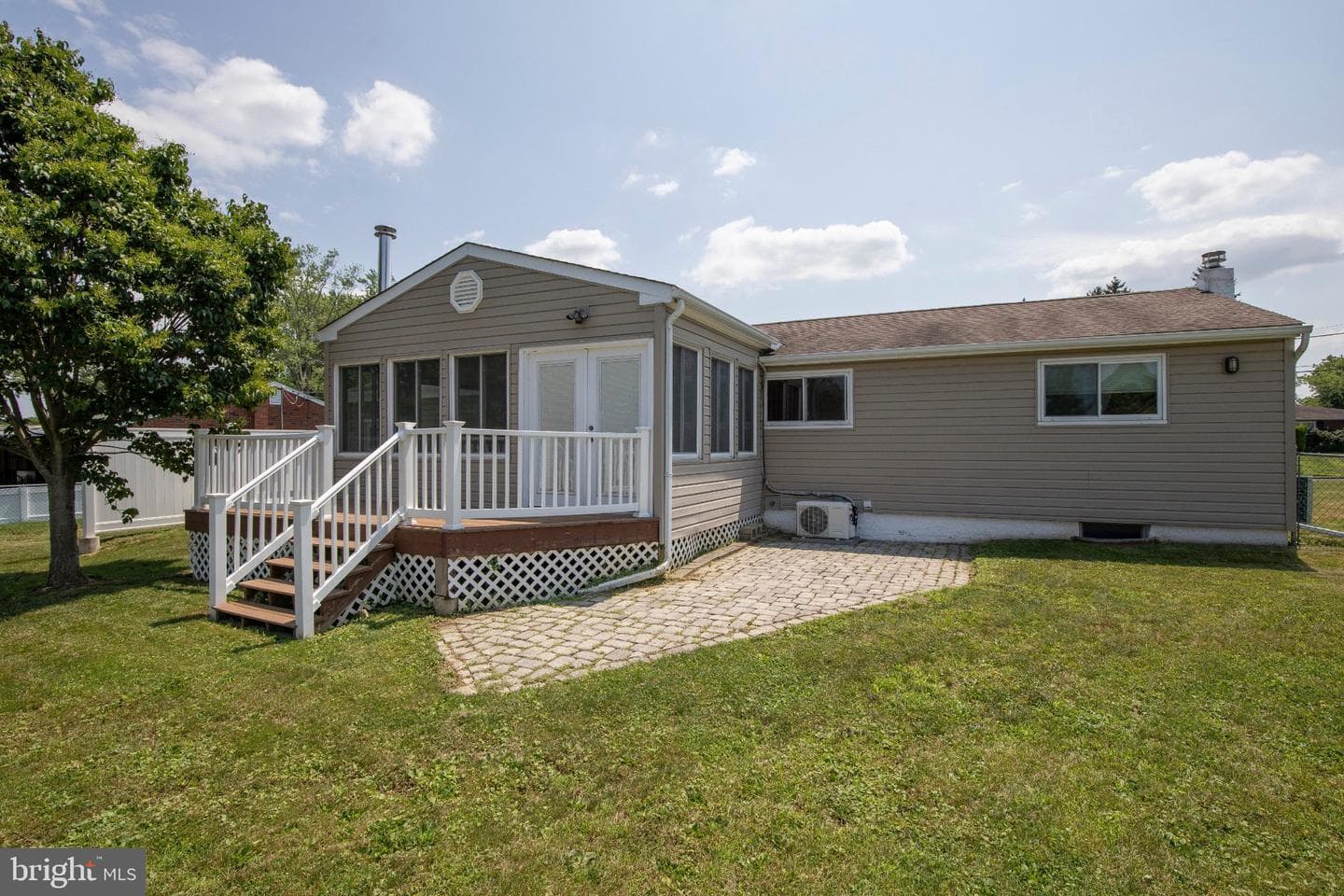 772 Clifford Street photo 54