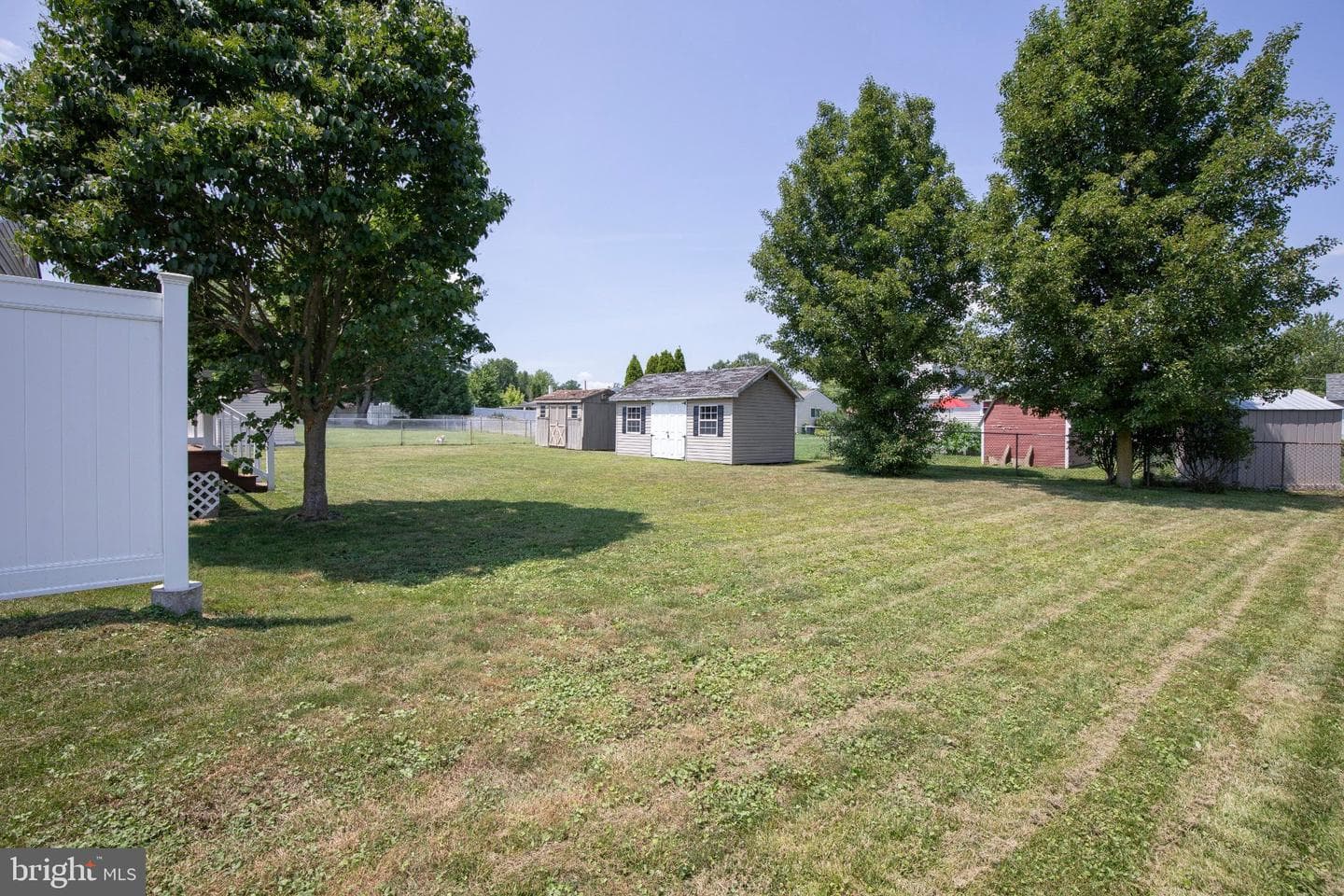 772 Clifford Street photo 57