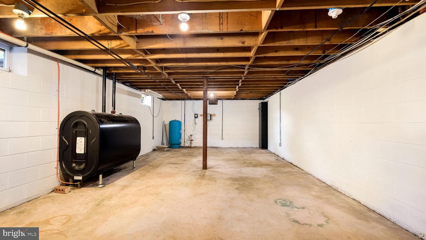 1203 W Bristol photo 35