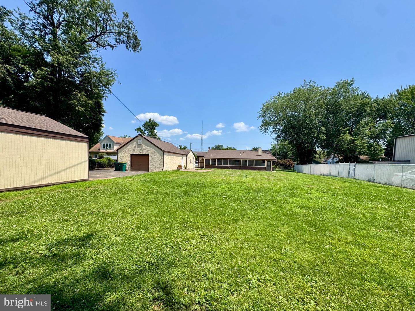 454 Dunksferry Road photo 13