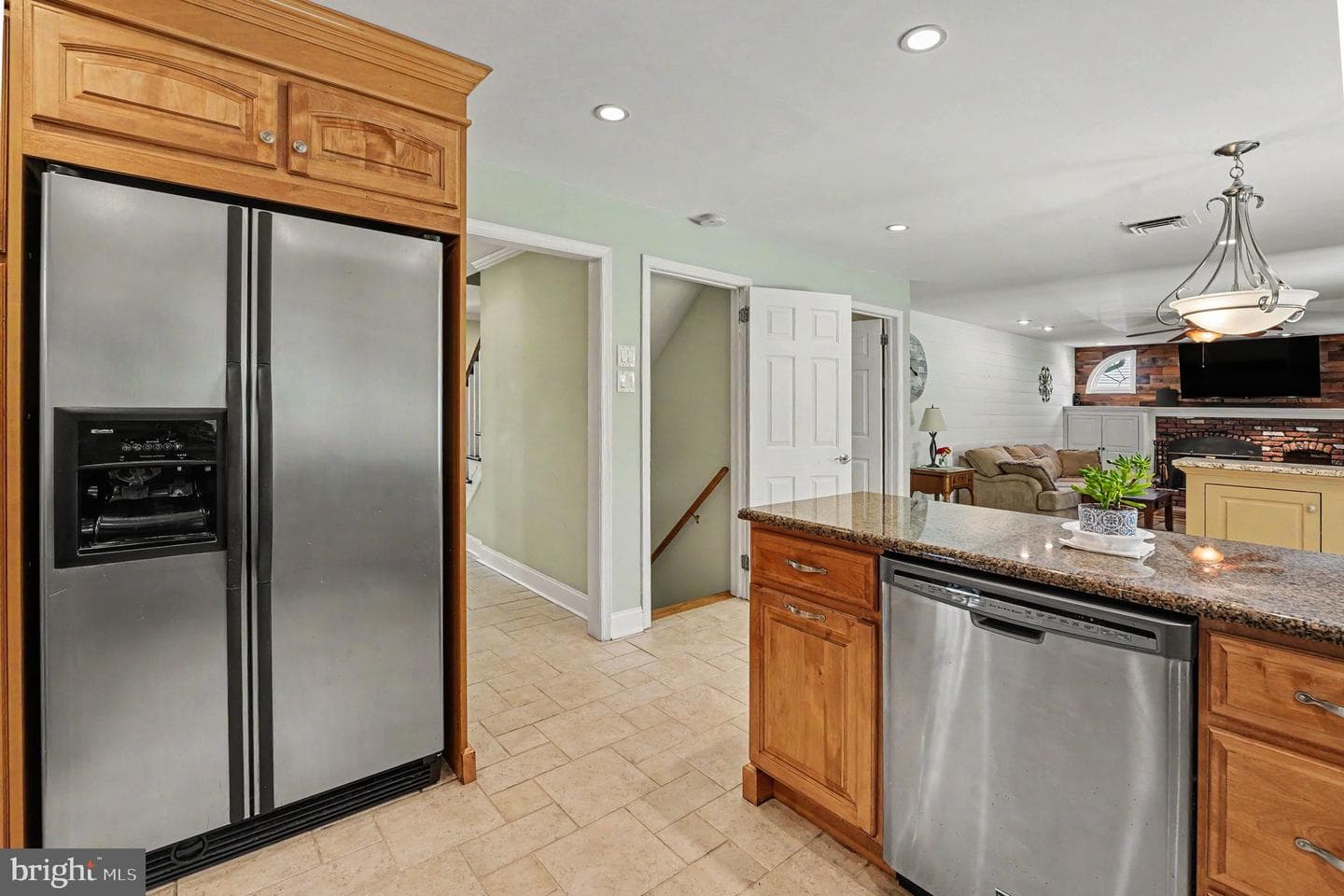 161 Andrew Dr photo 13