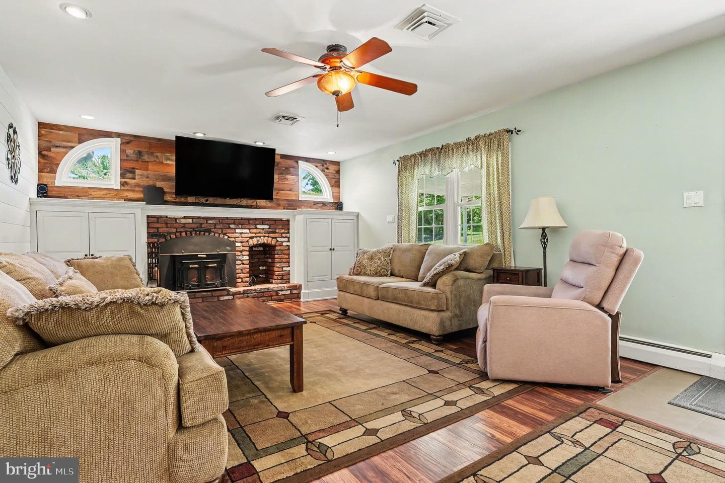 161 Andrew Dr photo 14