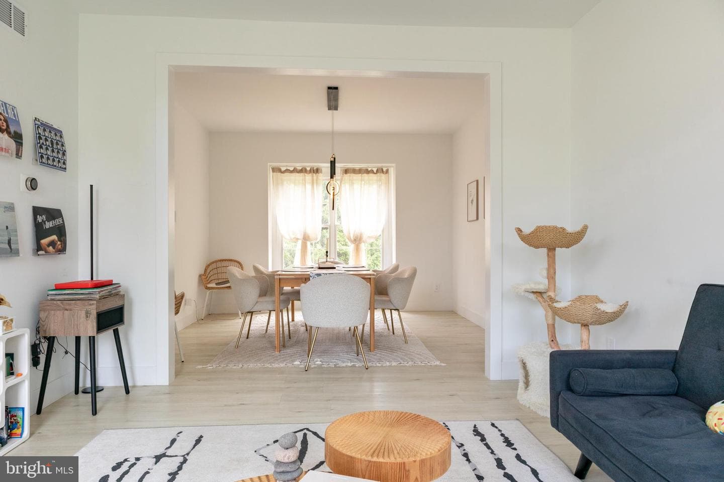 2059 Dawn Lane photo 4