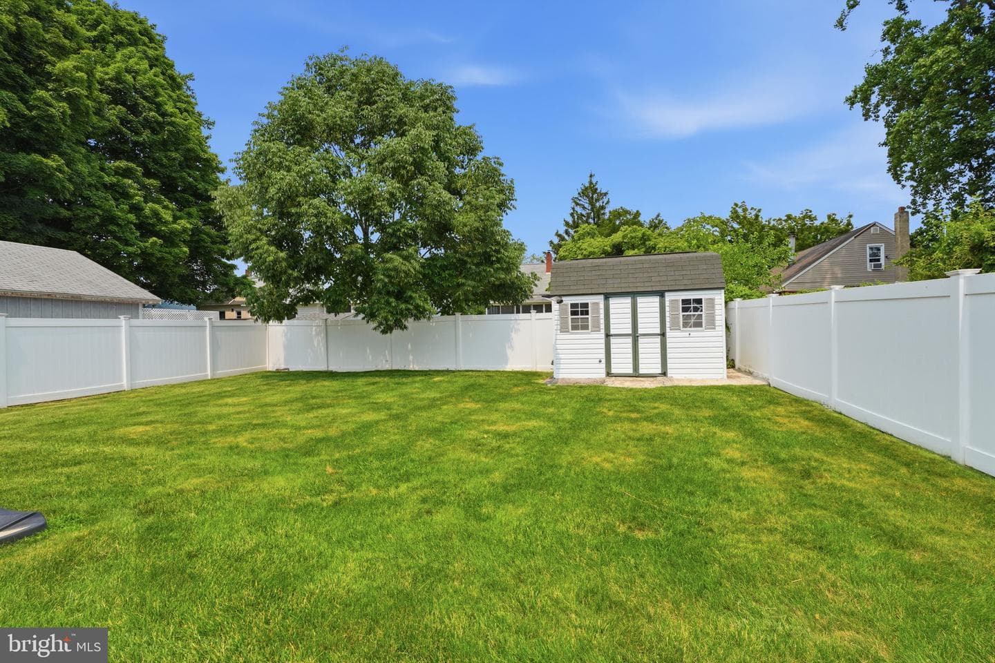 2347 Maple Avenue photo 41