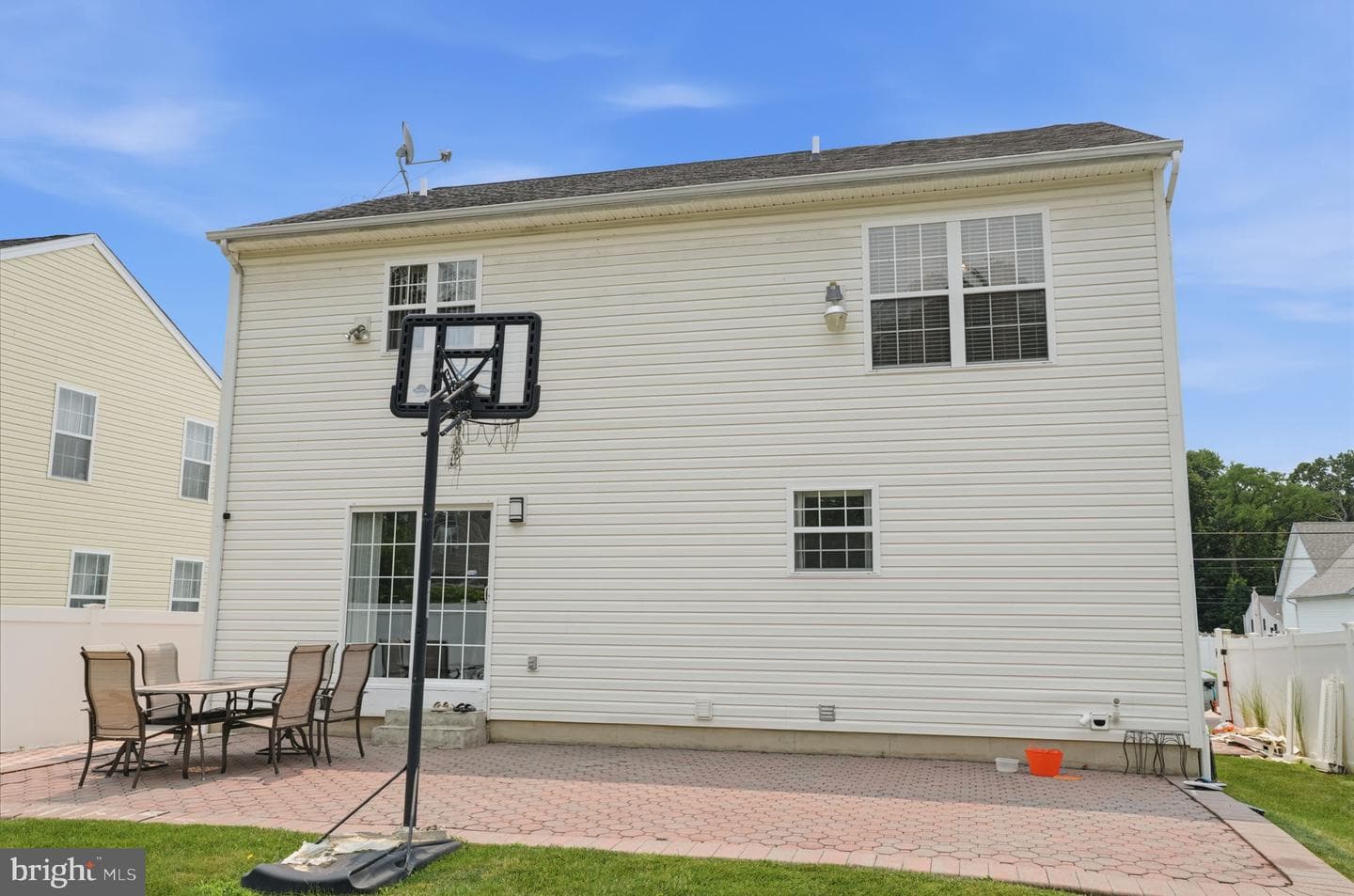 2347 Maple Avenue photo 42