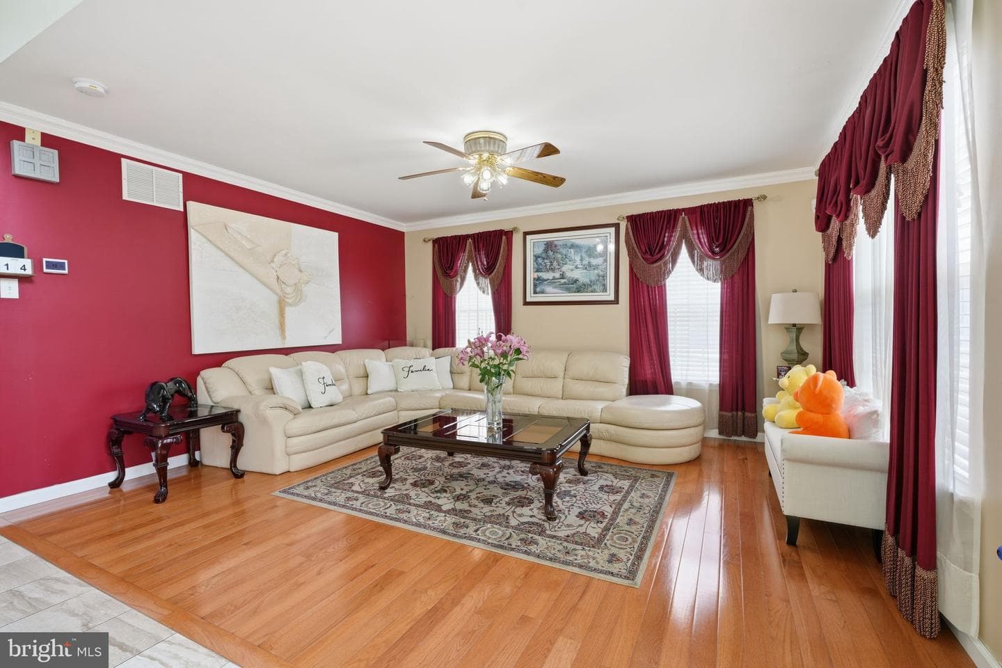 2347 Maple Avenue photo 7