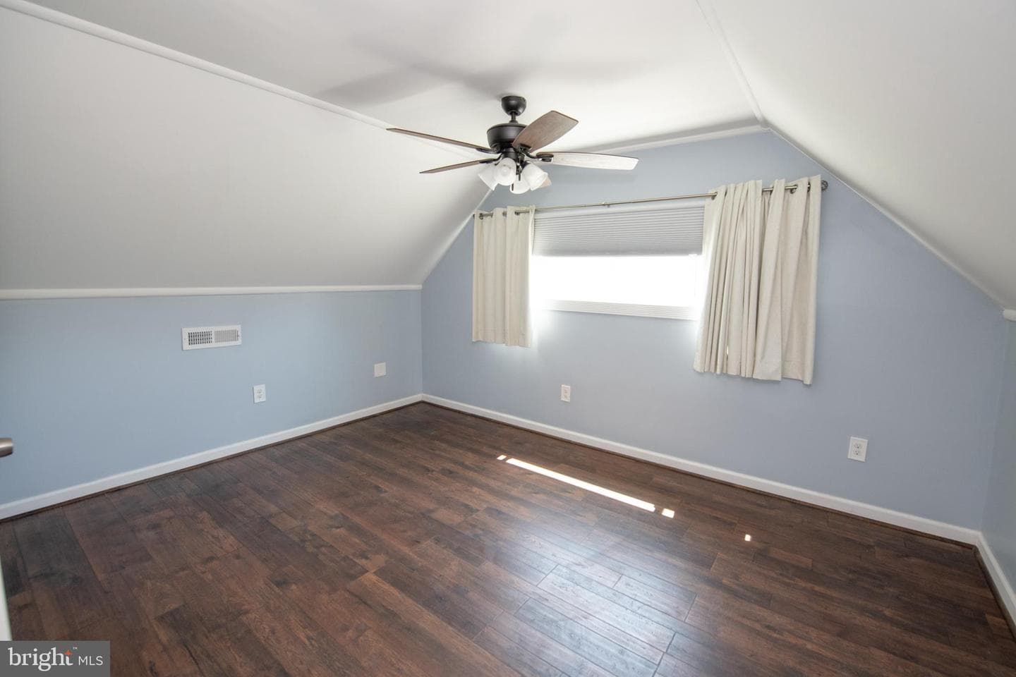 31 Roundwood Lane photo 34