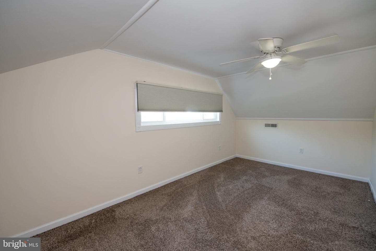 31 Roundwood Lane photo 40