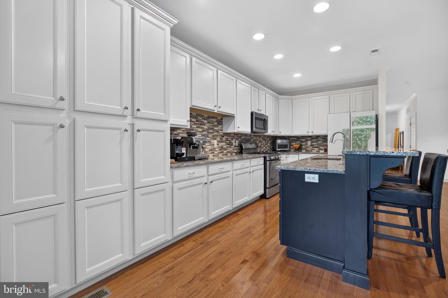 417 Oxford Lane photo 10