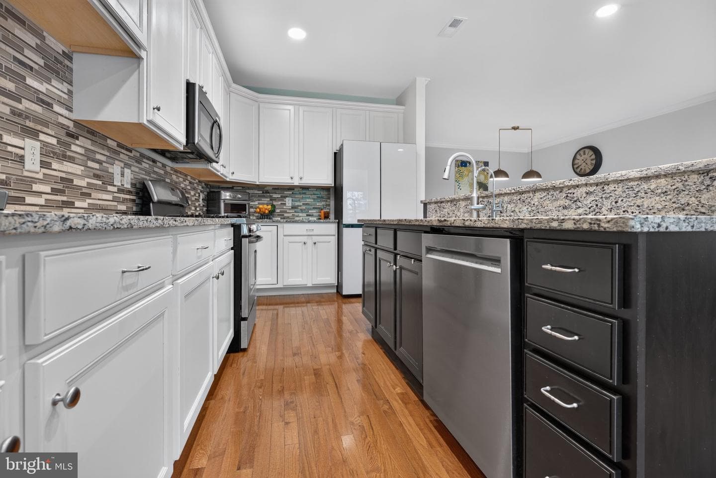 417 Oxford Lane photo 13