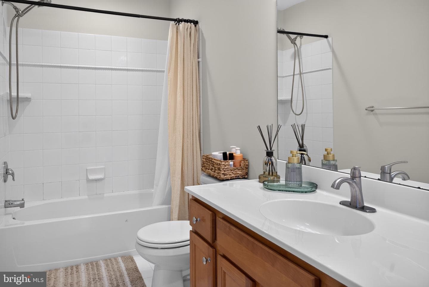 417 Oxford Lane photo 29