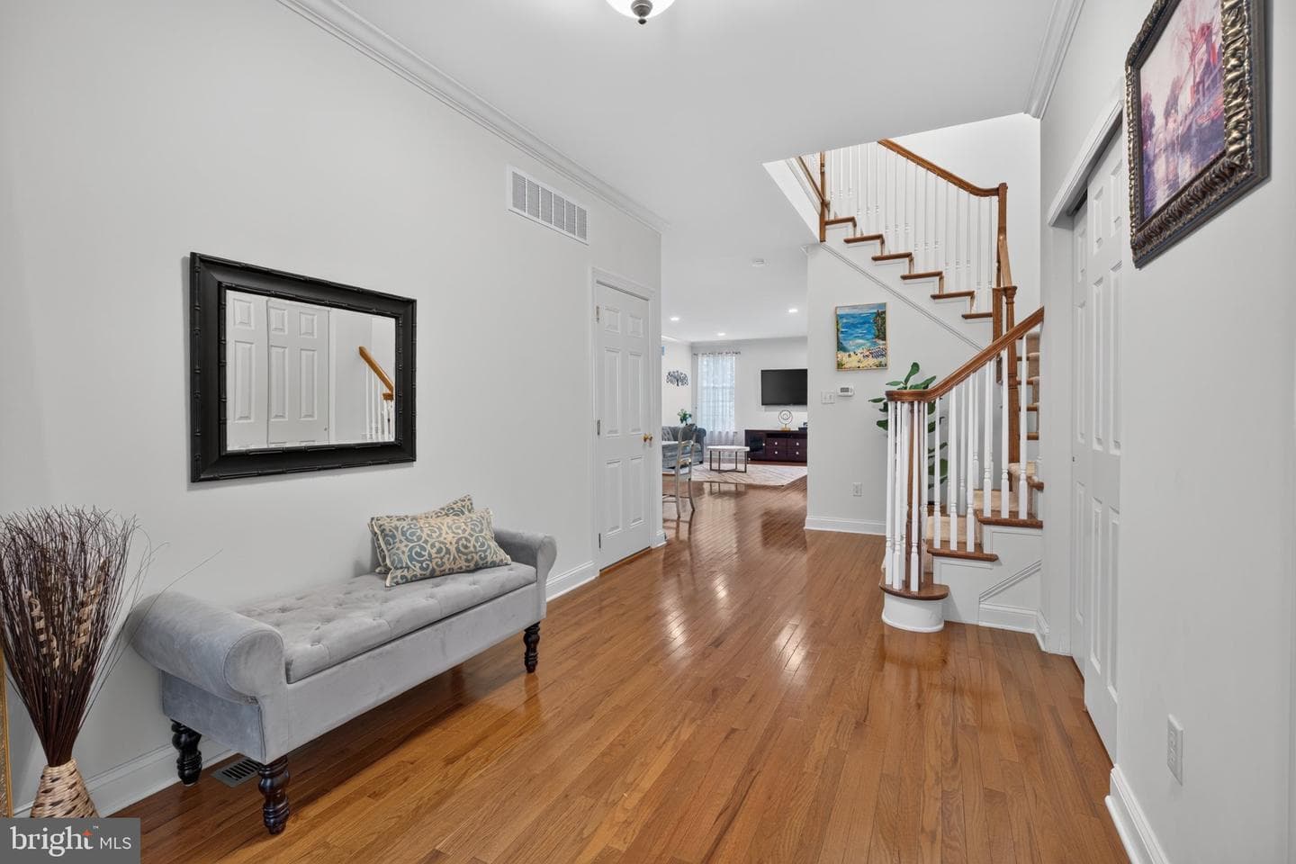 417 Oxford Lane photo 3