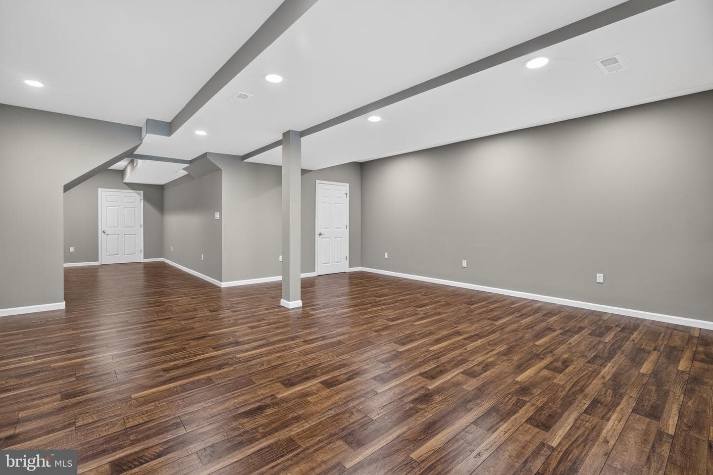 417 Oxford Lane photo 39