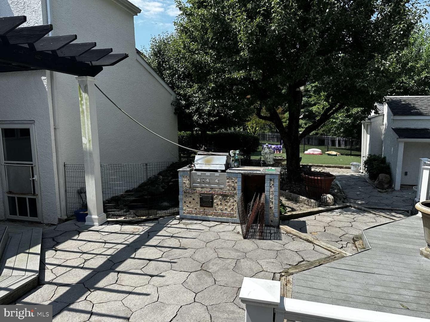 222 Vermeer Drive photo 21