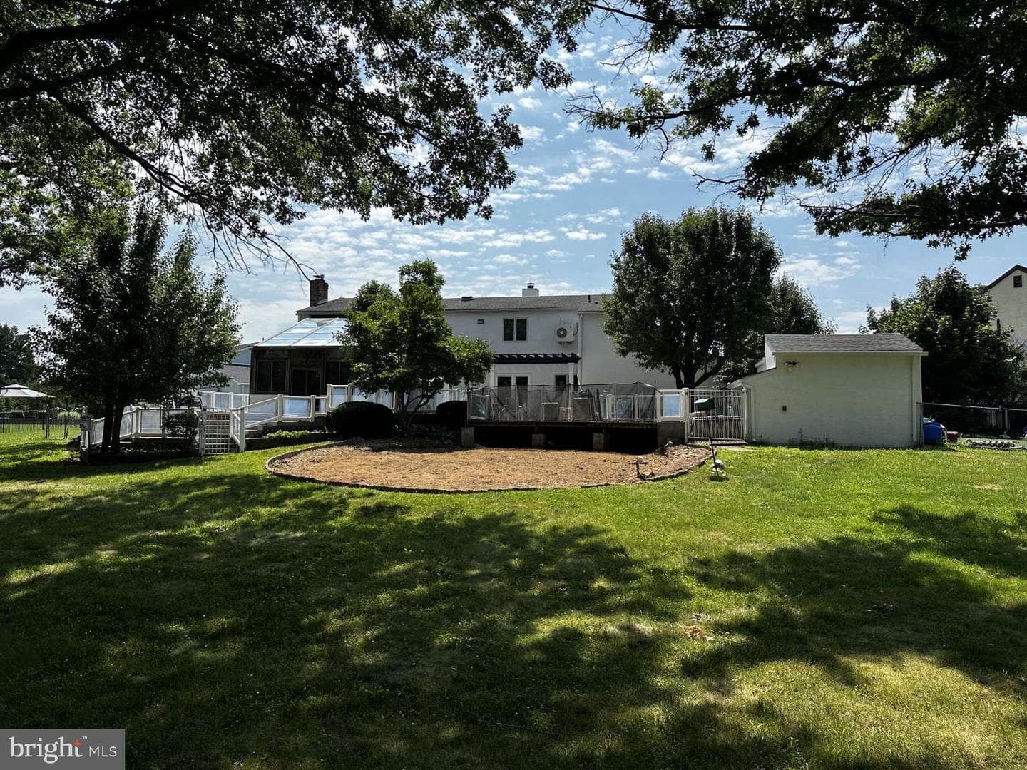 222 Vermeer Drive photo 23