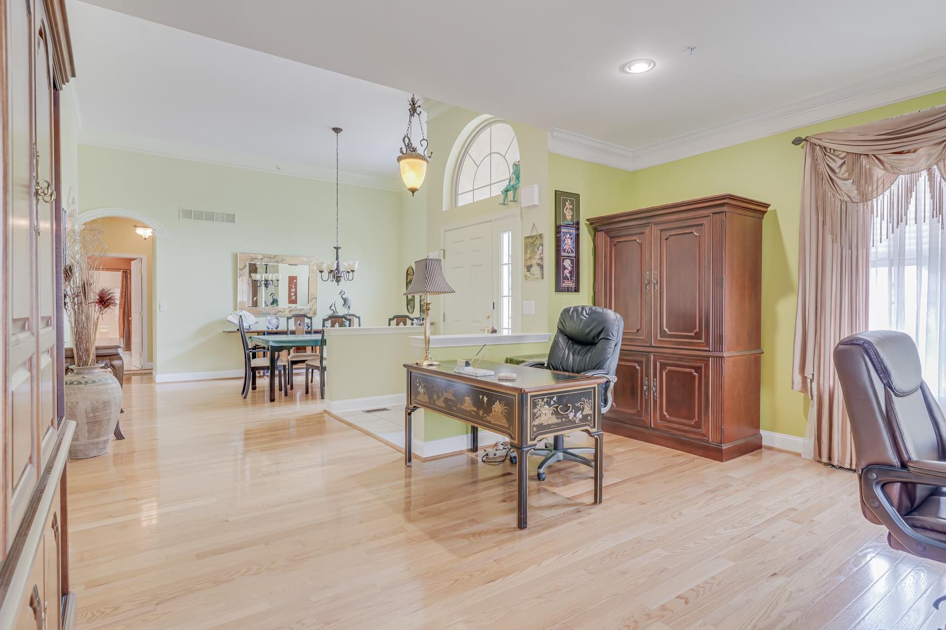 1010 Monroe Drive photo 8