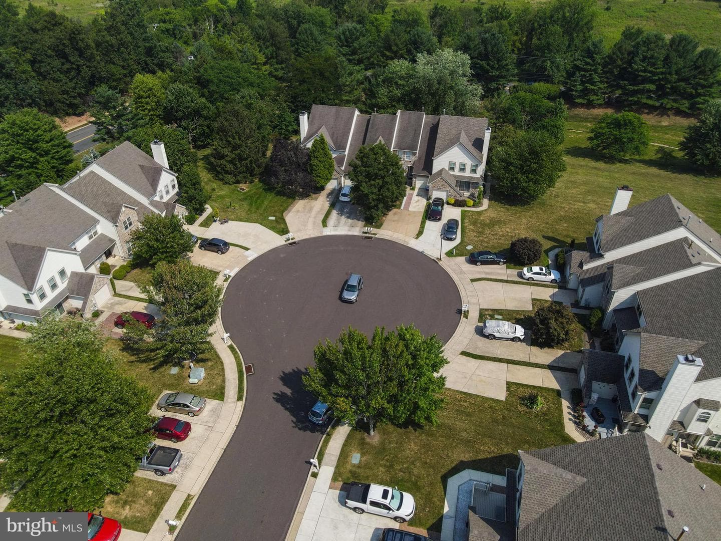104 Suffield Court photo 15