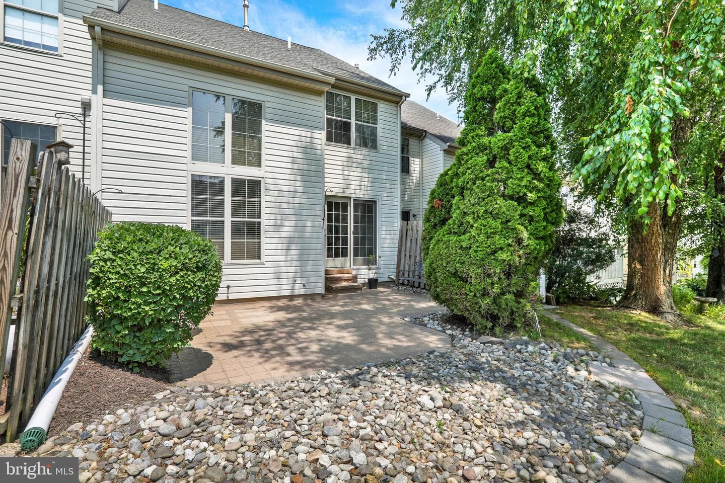104 Suffield Court photo 30