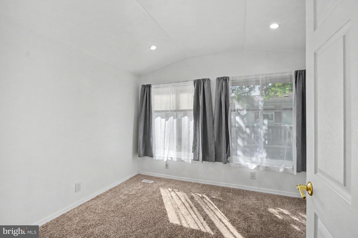 8 Williams Way photo 13