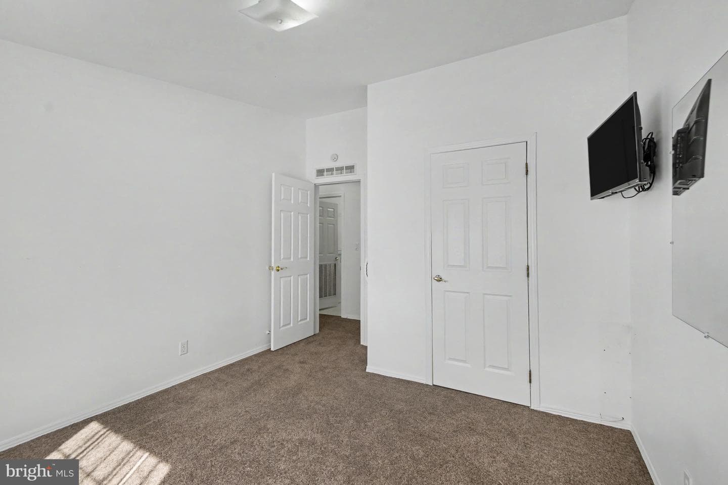 8 Williams Way photo 16