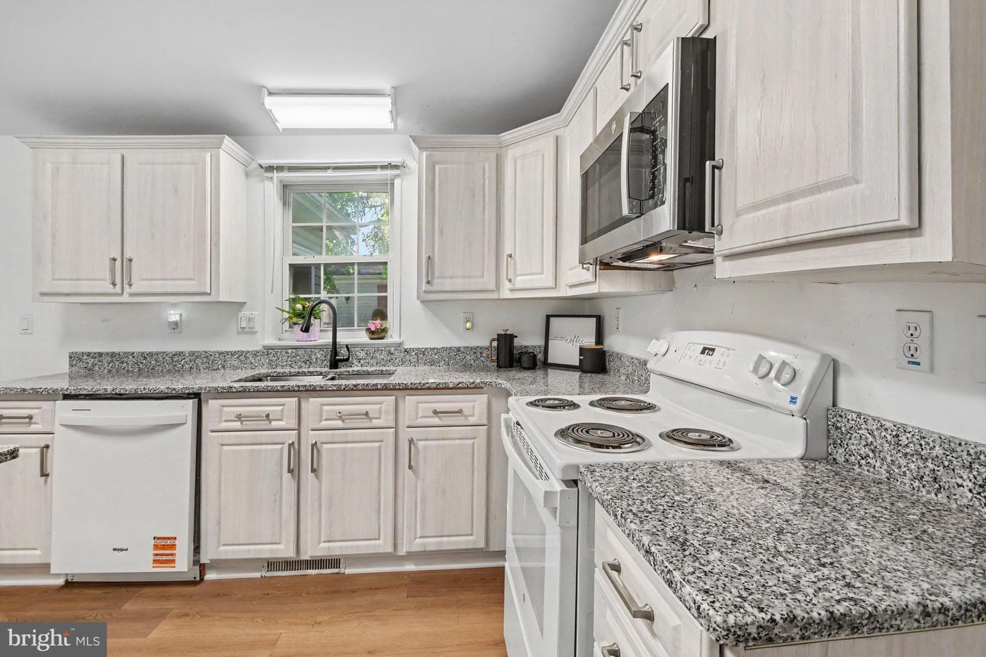 8 Williams Way photo 6