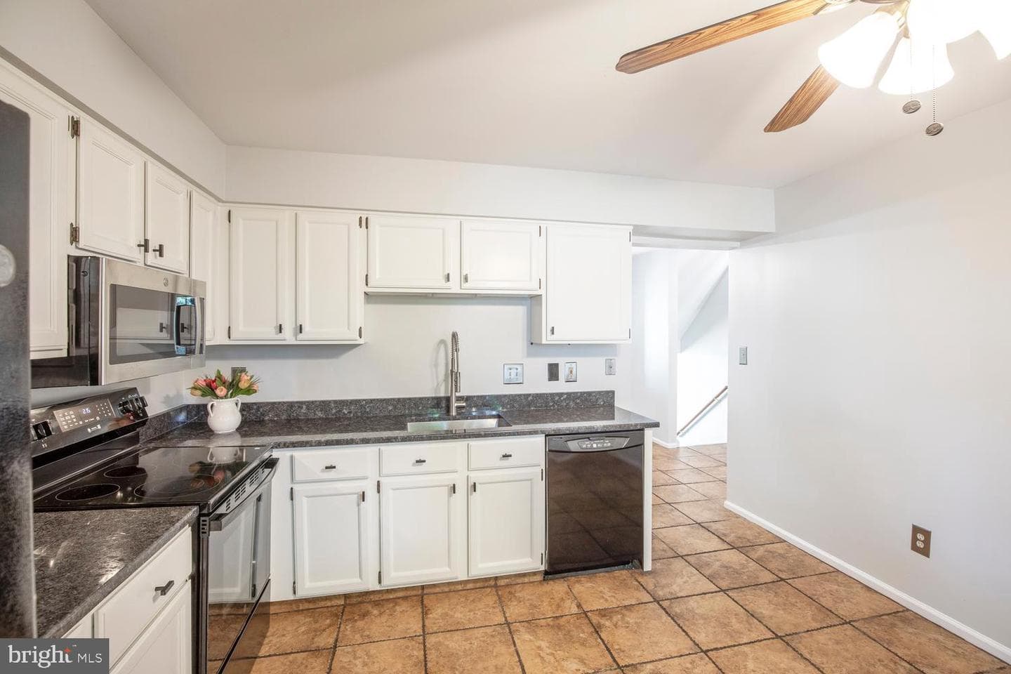 226 Inverness Circle photo 12