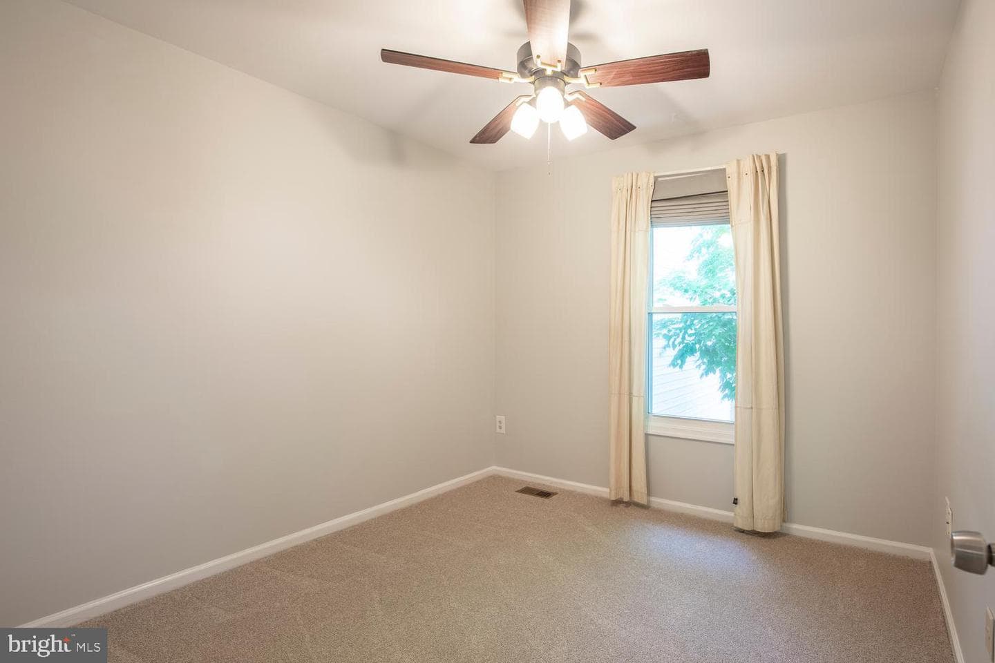 226 Inverness Circle photo 32