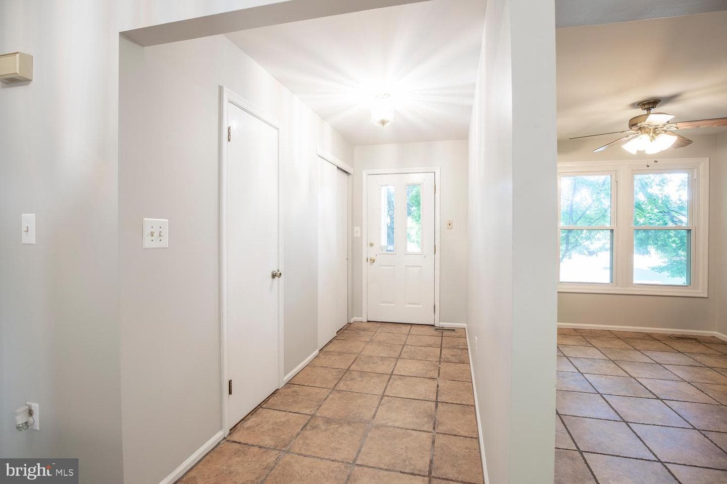 226 Inverness Circle photo 5