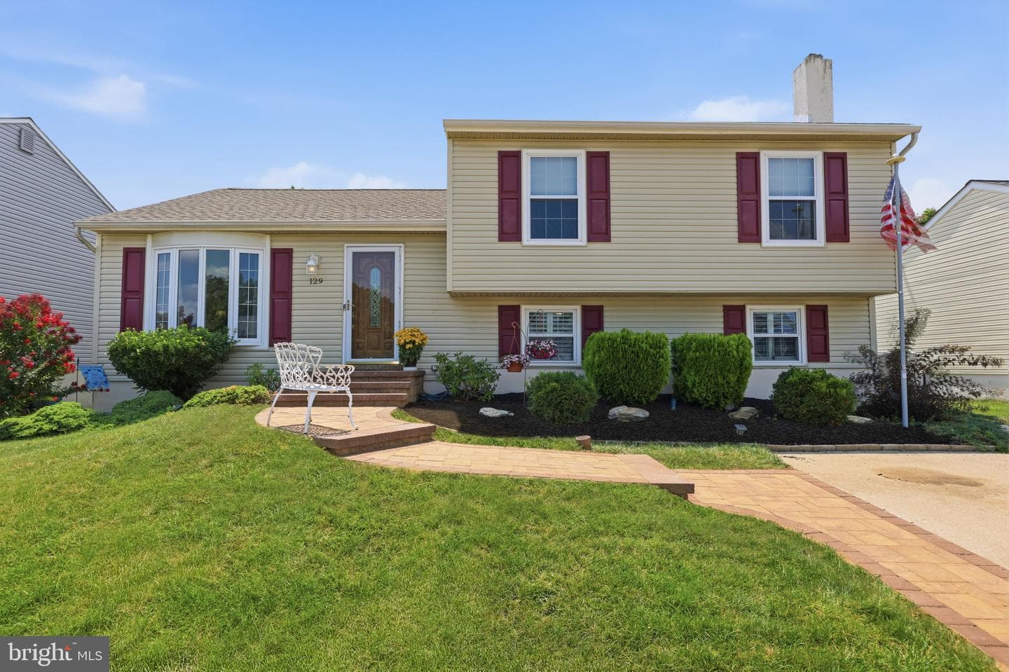 129 Independence Drive photo 3