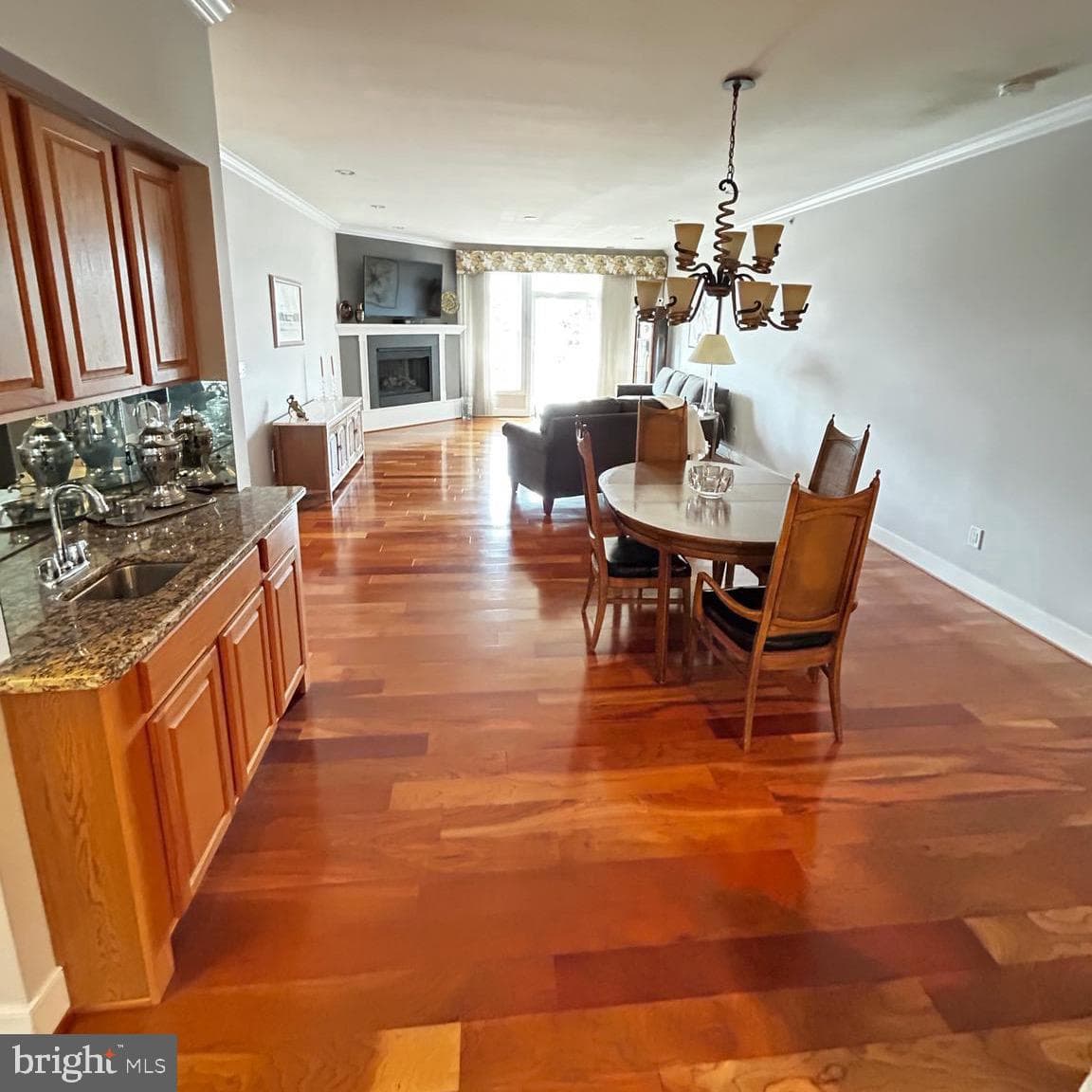 2326 Meridian Blvd photo 4