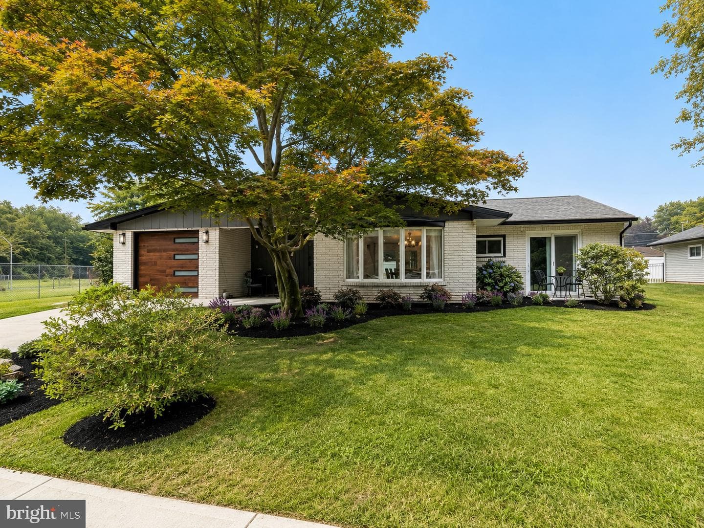 139 Willow Drive, Levittown