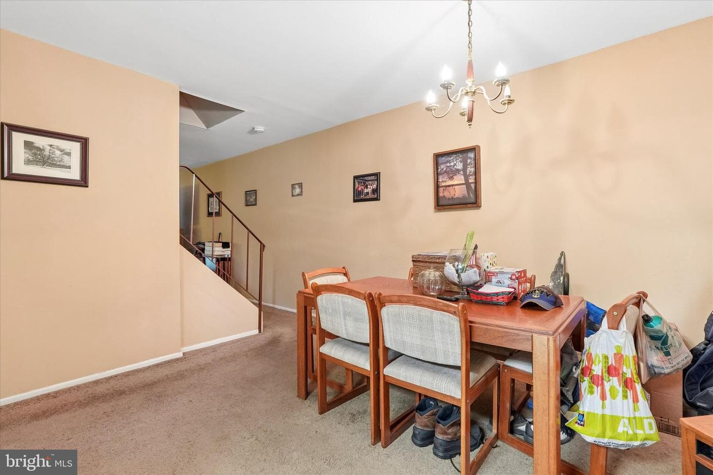 4662 Canterbury Court photo 4